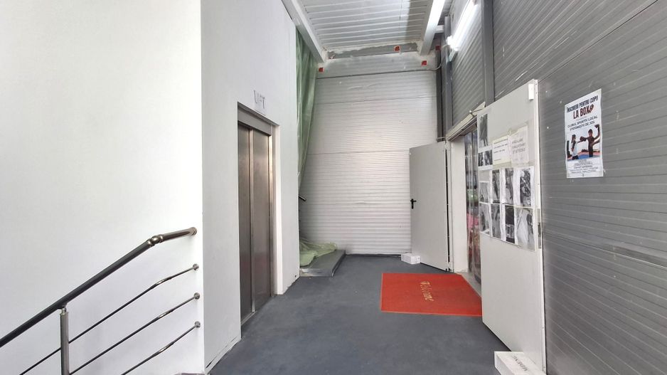 De Inchiriat Spatiu Comercial Stefanesti de Jos  - Center Stefanesti - Poză 21