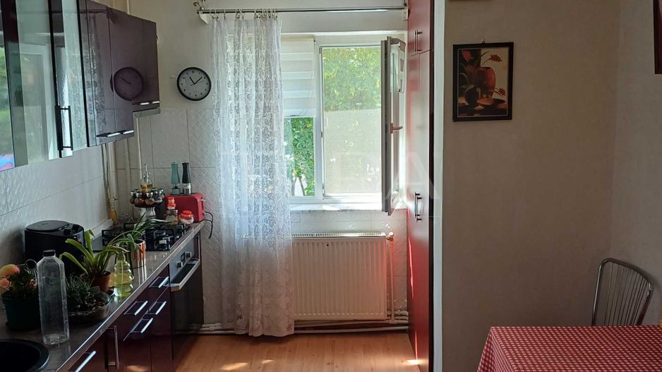 Apartament 3 camere – 54 mp, zona Între Lacuri - Poză 1