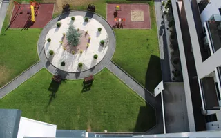 Modern amenajat, zona de nord - Campeador. - Poză 18