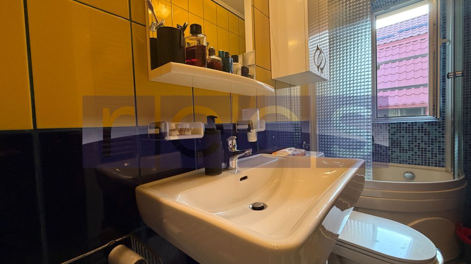 VANARE CASA | 150 MP LOCUIBILI | TEREN 400 MP | PANOURI FOTOVOLTAICE 8 KW | - Poză 7