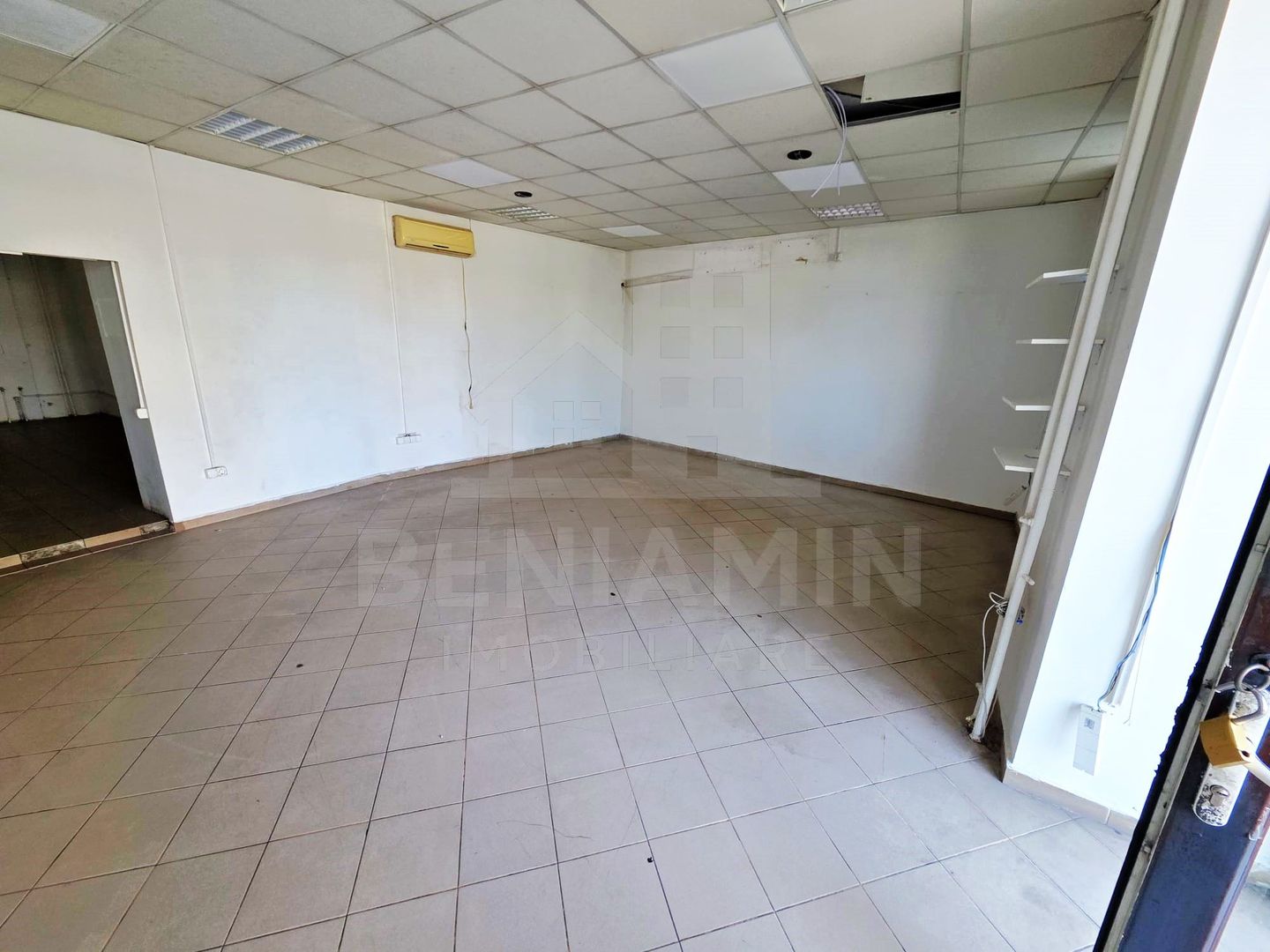 Spatiu Comercial-90mp-Parter-Calea Bucuresti-Disponibil Imediat - Poză 3