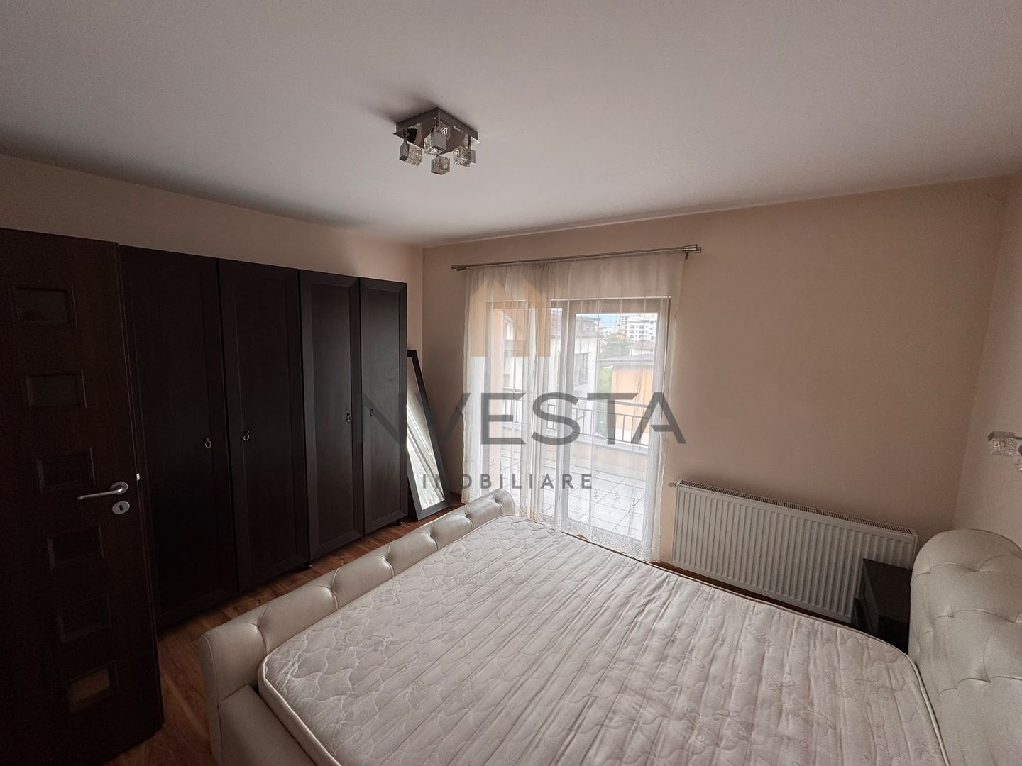 Apartament cu 2 camere, terasa de 27 mp si parcare in Andrei Muresanu! - Poză 5