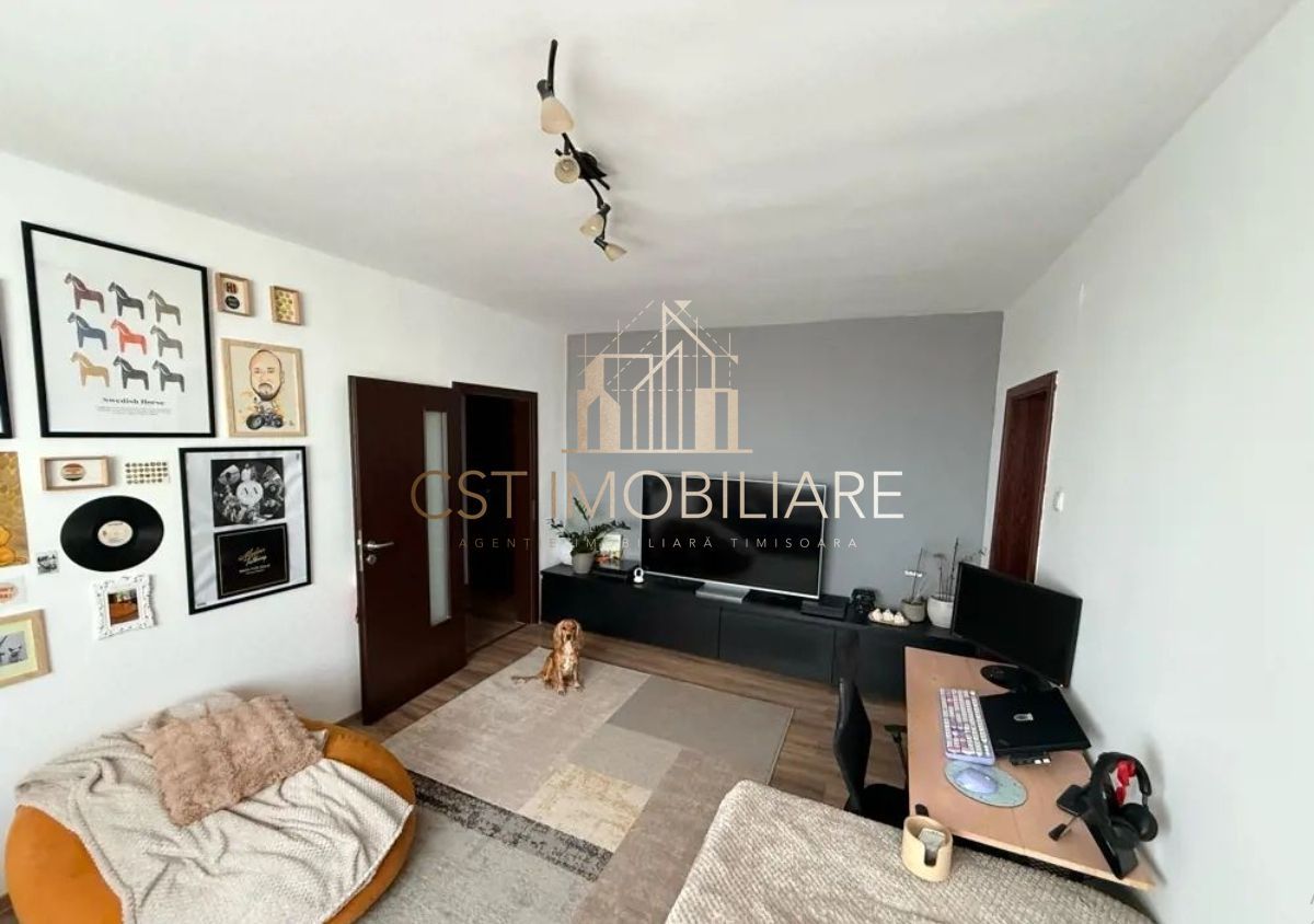 Apartament 3 camere decomandat Complex Studentesc - Poză 1