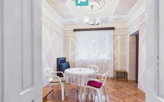 Casă cu 4 camere toate utilitățile și 1150mp teren - Poză 3