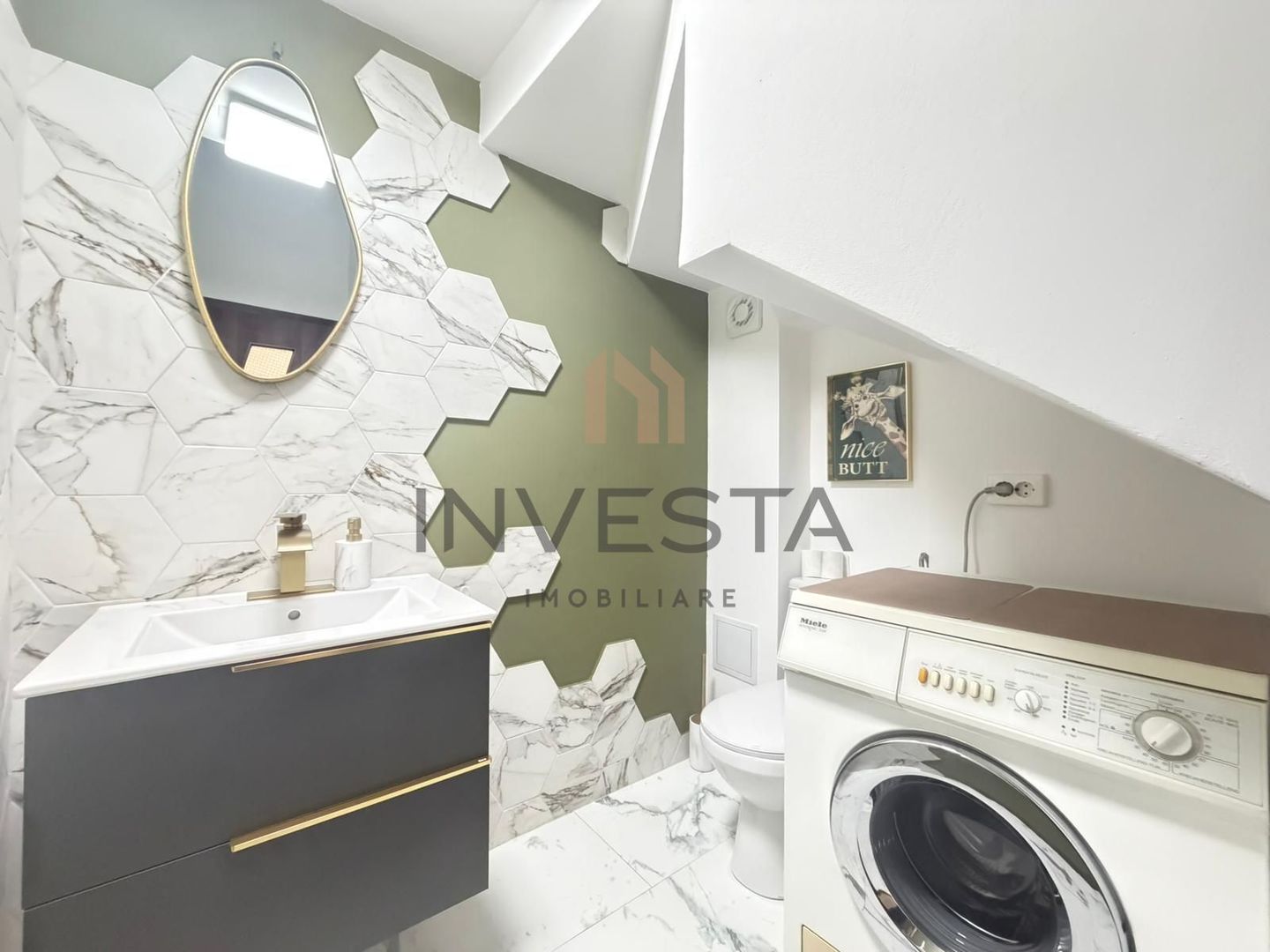 Casa finisata modern - zona centrala! - Poză 9