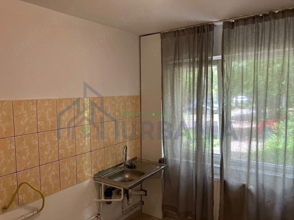 Apartament 2 camere, zona Ciurchi, Iași – renovat, mobilat, utilat - Poză 1