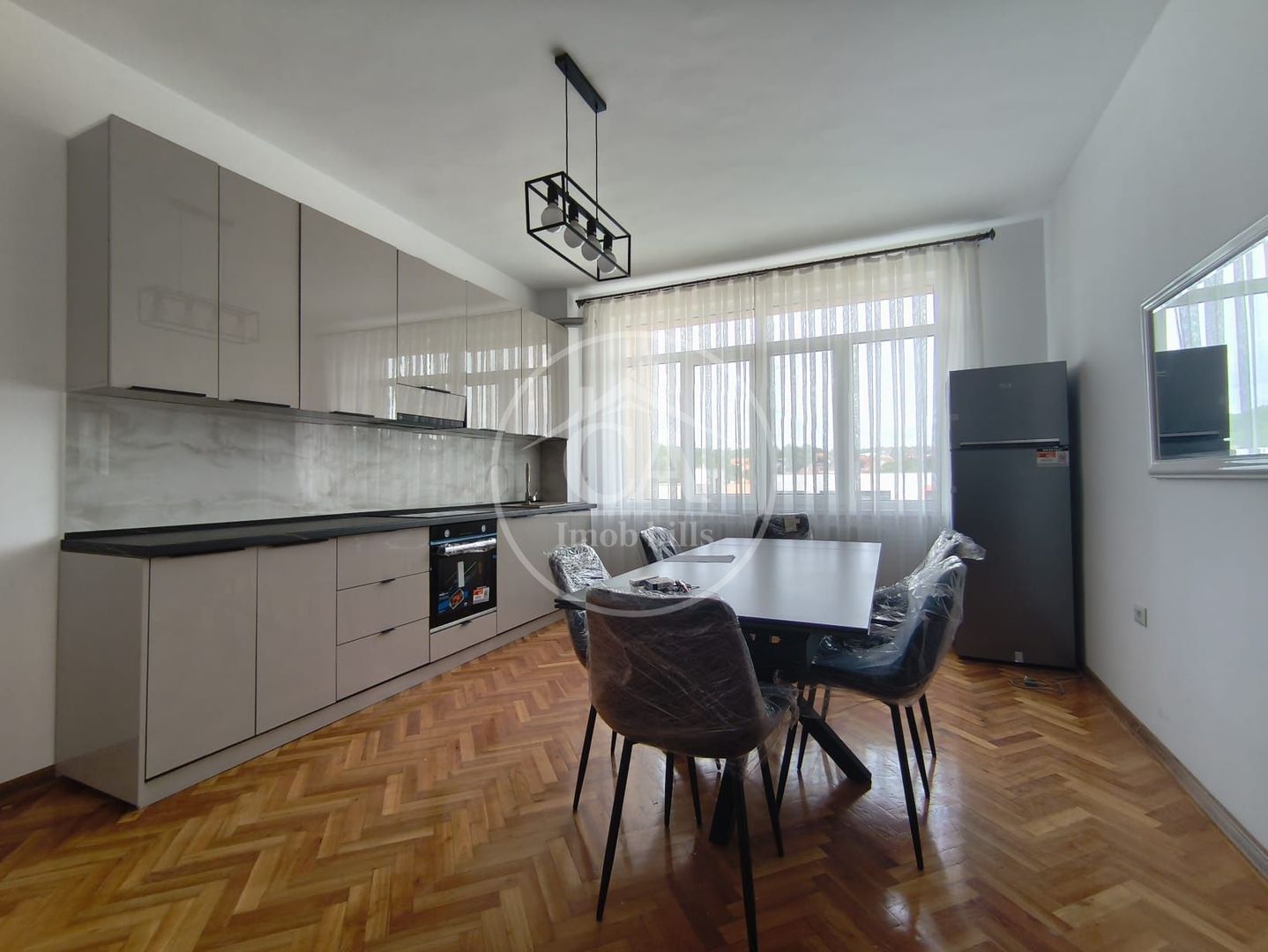 Apartament cu 3 camere de închiriat în zona Centrala, Oradea - Poză 7