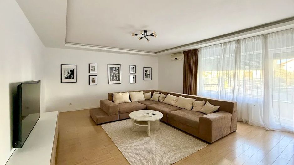 Închiriere | Apartament 3 camere | Parcare inclusă | Pipera - Poză 1