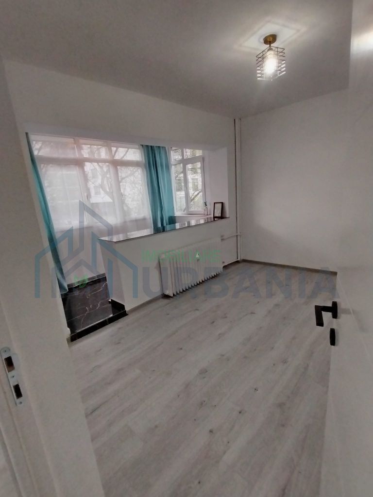 Apartament 2 camere, decomandat, etaj 1/10, Podu Roș, Iași - Poză 1