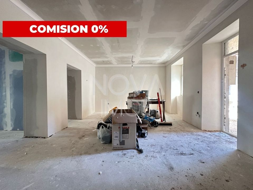 Apartament 3 camere de vanzare, Targul Vinului - Poză 1