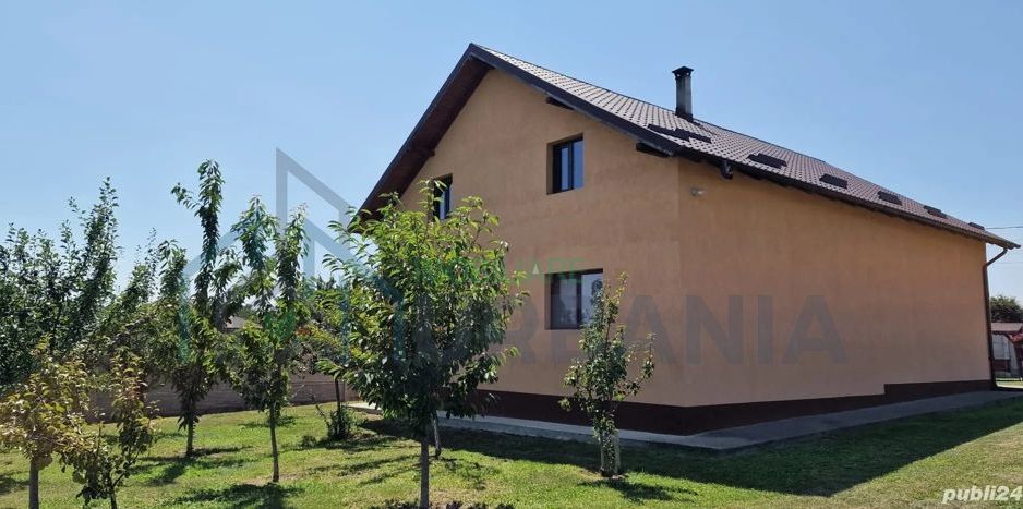 Casă cu mansardă - Poză 6