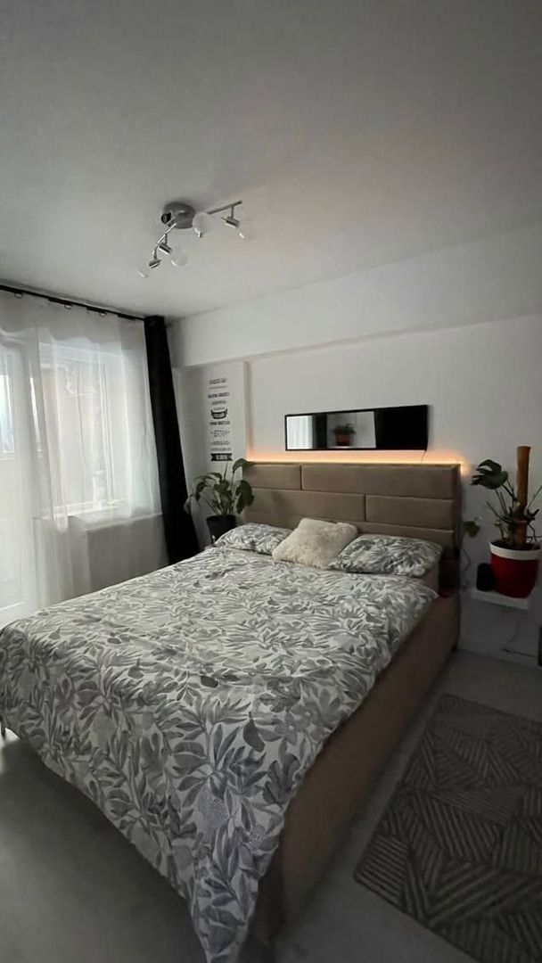 Spre vanzare apartament 2 camere - Poză 2