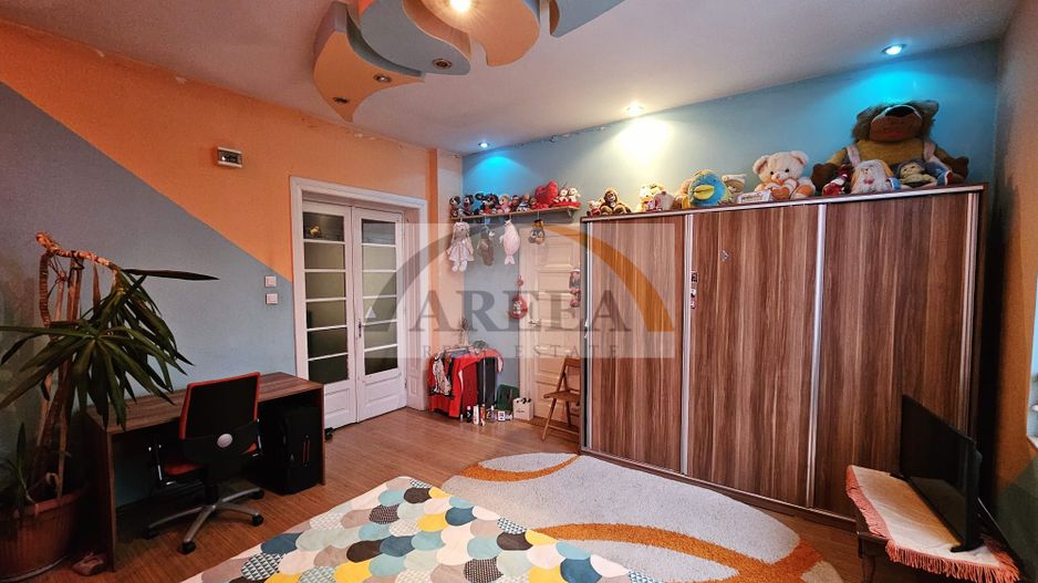 Proprietate in vila, etaj, partial renovat - Pasajul Unirii - 154 mp - Poză 11