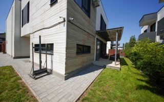 Duplex modern cu 4 camere, curte amenajata, com.Berceni - Poză 2