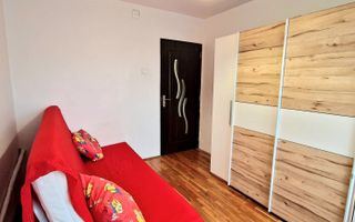 Ofer spre închiriere apartament 3 camere,2 bai, zona Lipovei, 400 euro/lună. - Poză 10