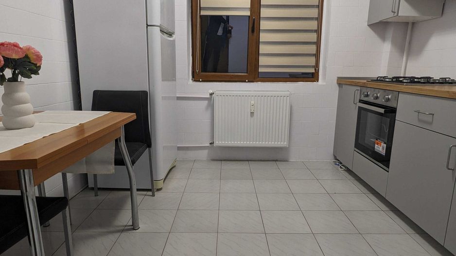 Vanzare Apartament 2 camere , etaj 4/10, 53 mp, mobilat - Drumul Taberei - Poză 3