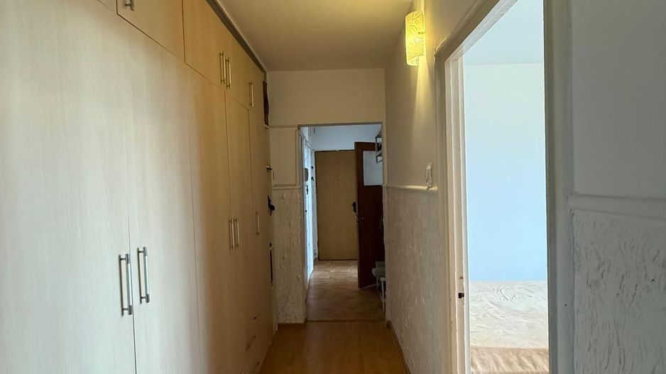 De vânzare 4 camere, spațios, 2 băi, 2 balcoane, lângă Mega Mall - Poză 5