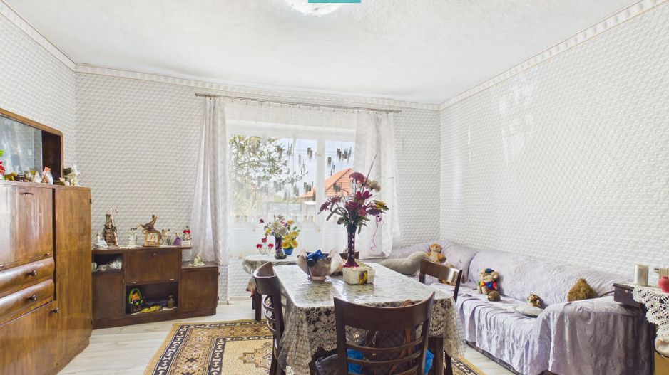 Casă cu 3 camere și 1047 mp în Peregu Mic - Poză 15