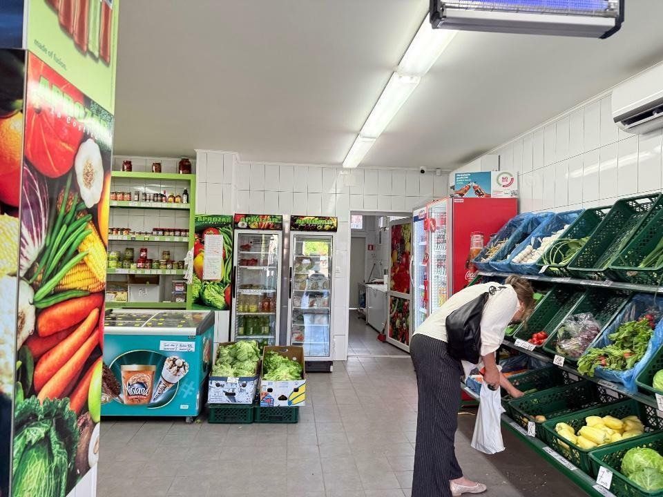 Spaţiu comercial de închiriat â€“ Central Otopeni, acces direct din DN1 - Poză 3