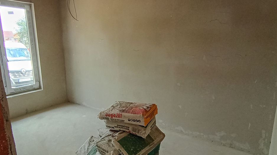 Sanandrei Duplex cu 4 Camere, Drum Asfaltat, Toate Utilitatiile - Poză 3