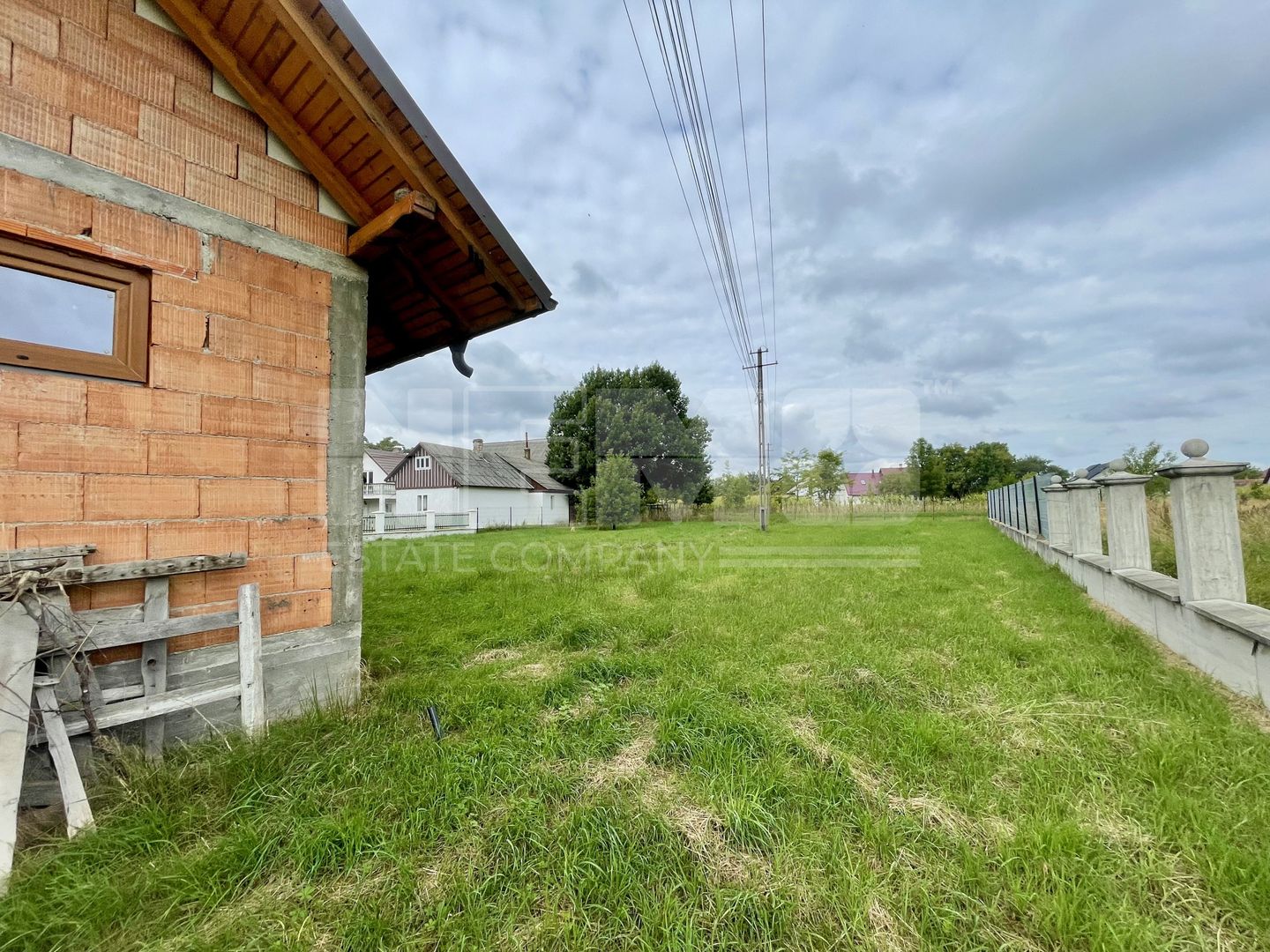 CASA LA ROSU DIN CARAMIDA + GARAJ I 12,5 ARI I VICOV DE SUS I - Poză 5