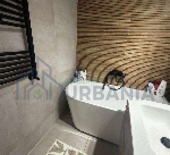 Apartament 4 camere de vânzare, Iași - 16.300 EUR - Poză 1