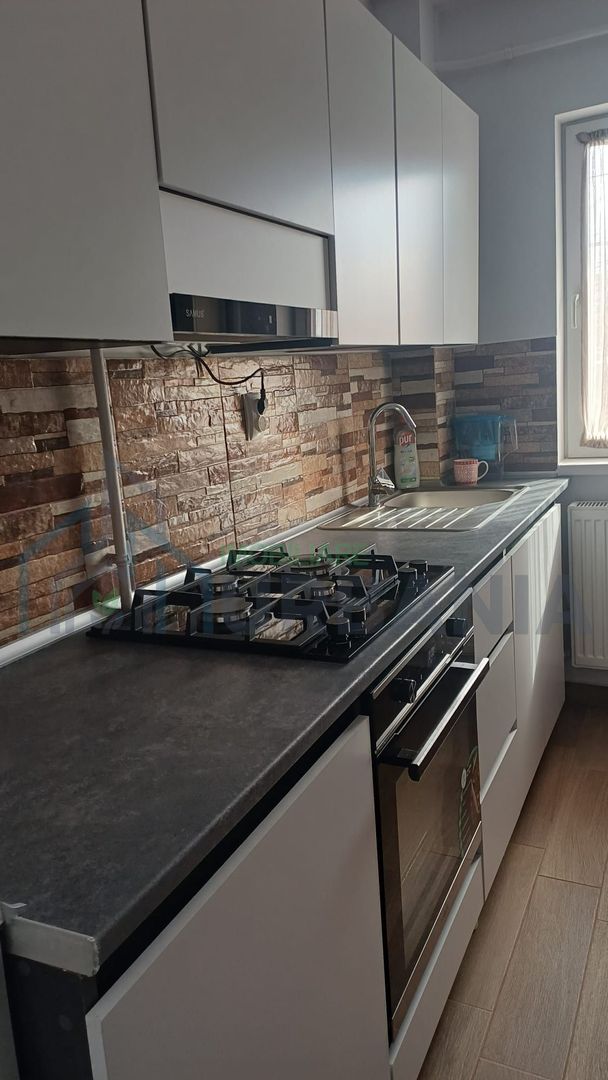 Apartament decomandat, 2 camere, mobilat si renovat, 52 mp, centrul Miroslavei - Poză 3
