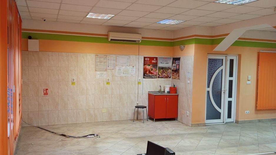 Spațiu comercial versatil, curte proprie și parcare, Biharia - Poză 4