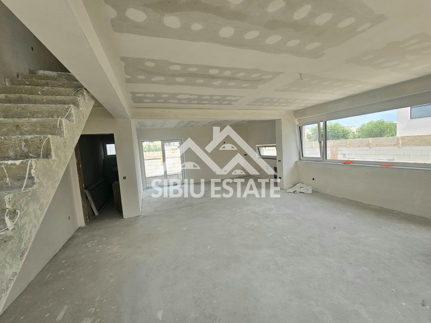 Casa Selimbar, Sibiu 3 dormitoare, 3 bai, terasa - Poză 24