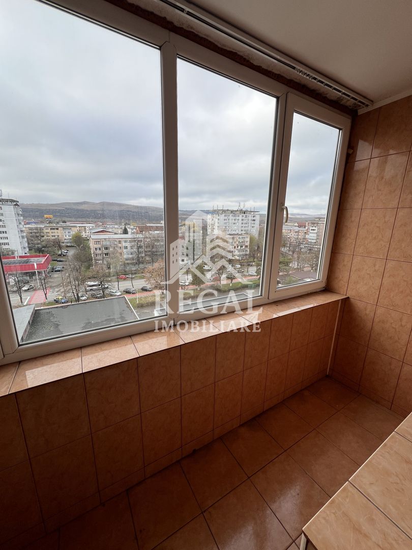 Apartament 2 camere decomandat – Micro 4 | Etaj 8/10 | Lift | Centrală - Poză 3