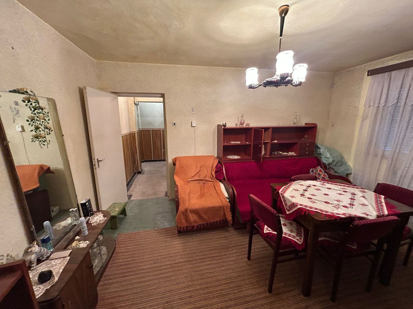 Apartament 3 camere, 47mp  - Cugir - Poză 3