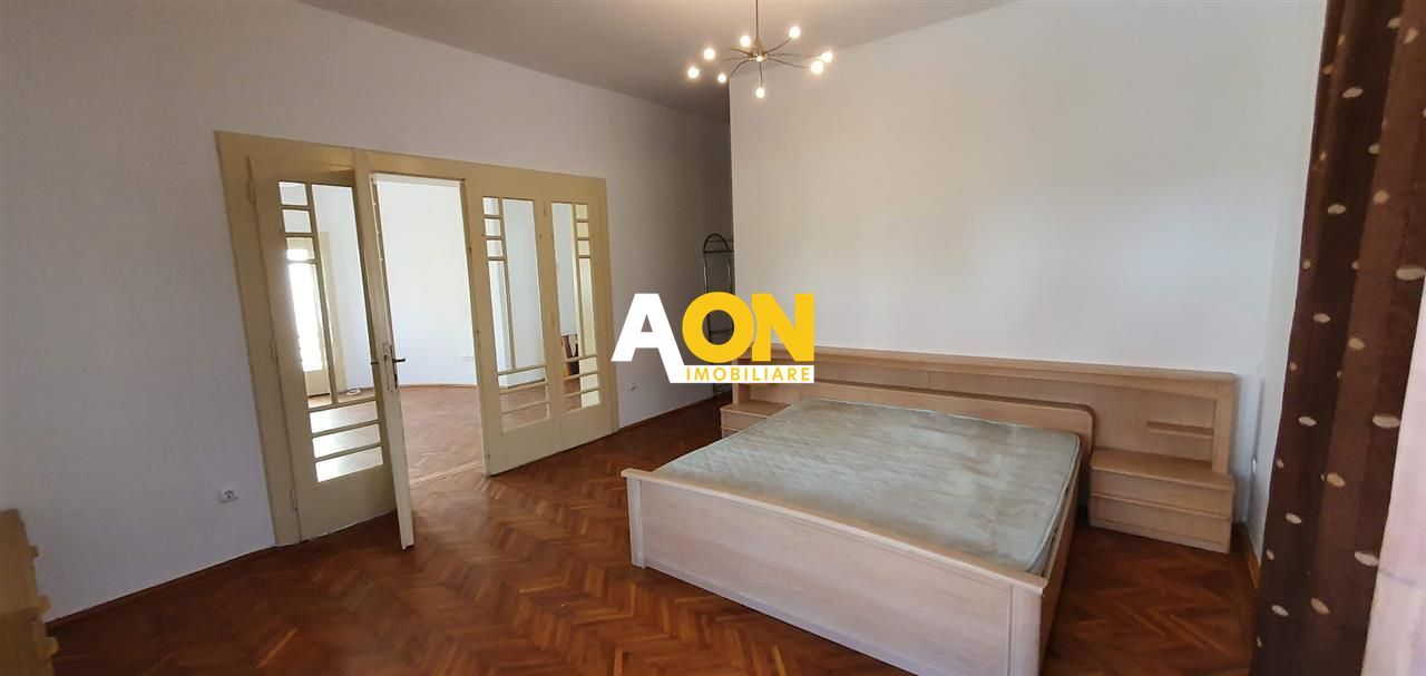 Casa situata ultracentral langa Poarta I a Cetatii Alba Carolina - Poză 3