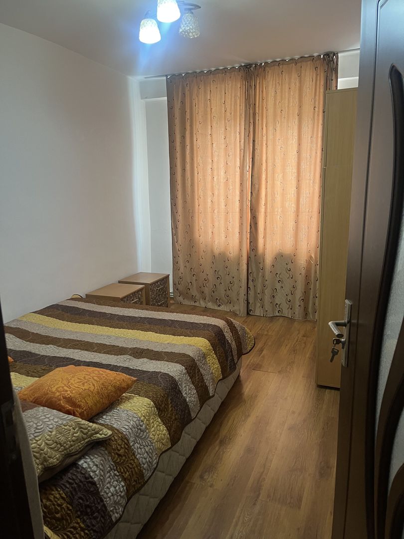 Apartament de închiriat cu 2 camere, în centrul orașului Covasna. - Poză 3