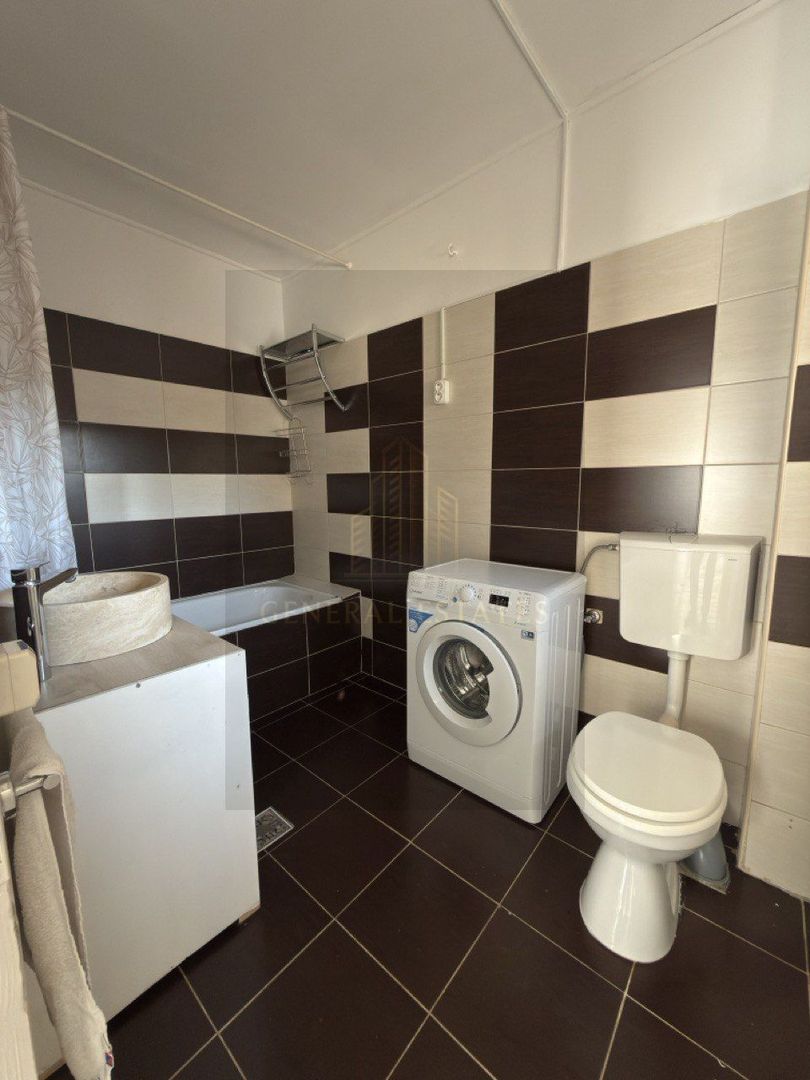 Apartament spatios cu 3 camere - Poză 11