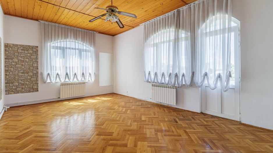 Domeniu privat 5.000 mp, cu reședință de 625 mp și piscină, Corbeanca - Poză 8