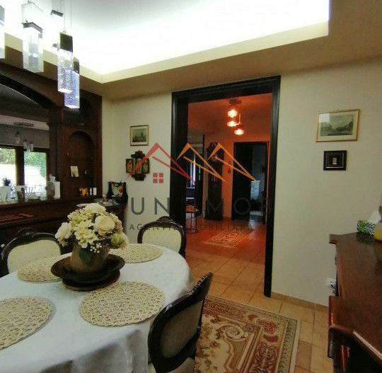 Vila P+E+M, an 2012, 6 camere, ultracentral, finisaje lux, Ploiesti,PH - Poză 8