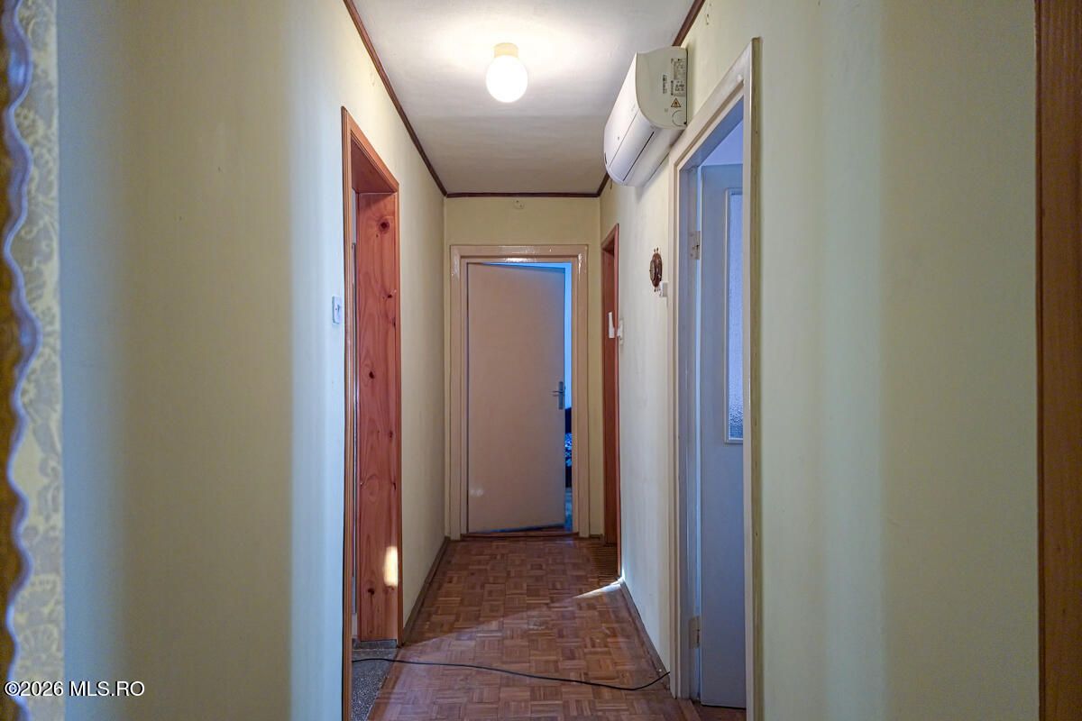 Circumvalatiunii - Gheorghe Lazar - 4 Camere, Etaj 3, 2 Bai, Centrala - Poză 14