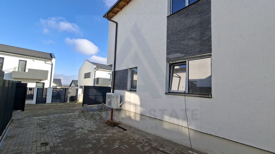 Casa la cheie cu 4 camere 2 bai curte 185 mp liberi pe Calea Cisnadiei - Poză 4