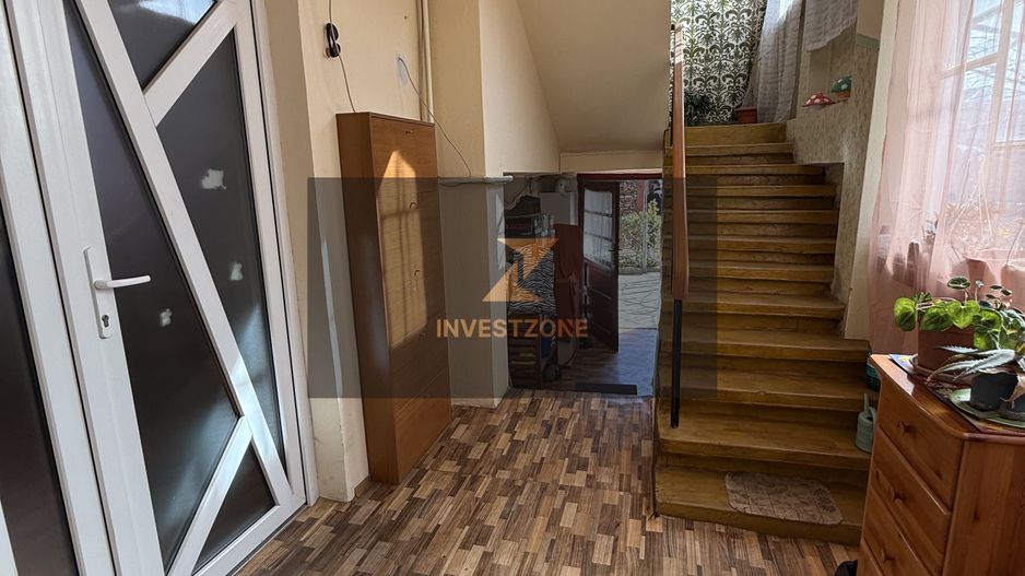 Apartament la casă cu curte proprie 311 mp și acces auto Ioșia, Oradea - Poză 14