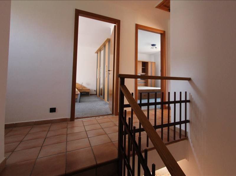 Vila P+1 deosebita, complet mobilata si dotata, cheltuieli de intretinere mici - Poză 10