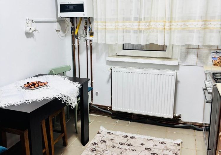 Inchiriez AP 2 decomandat, spital Filantropia, Victor Babes - Poză 2