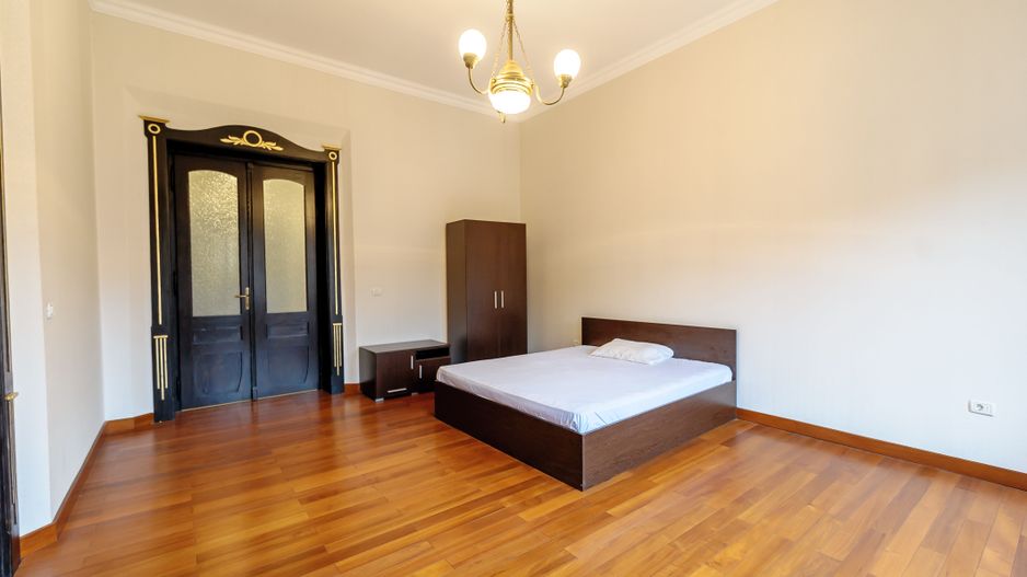 Apartament deosebit cu 4 camere, strada Cloșca - Poză 6