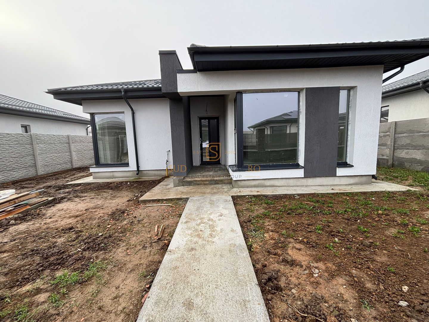 Casa individuala parter, 3 camere, disponibila imediat, teren 370 mp - Poză 4