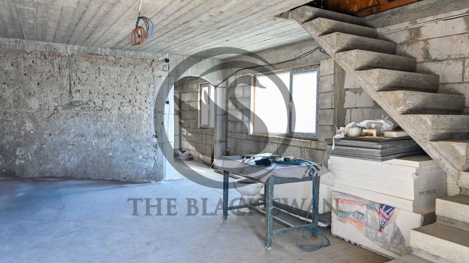 Casa la gri de vanzare | Zona Centrala - Bucov | Comision 0% - Poză 4