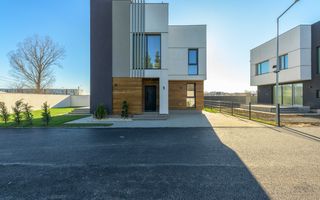 Vila Individuale de Lux în Tunari - Poză 21