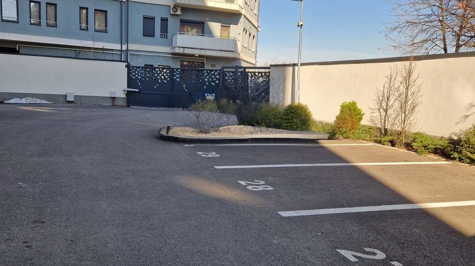 Apartament de lux cu terasa, complet utilat - Poză 18