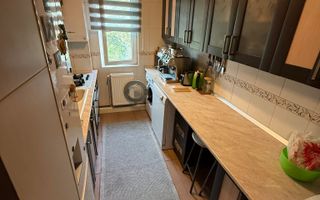 Apartament 3 Camere - Etaj 2 - Fara Risc - Zona Podu Ros B. Primaverii - Poză 5