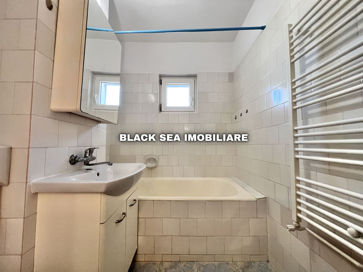 Apartament 3 camere de vanzare - zona Tomis 3 - Gaze / Ocazie Unica - Poză 24