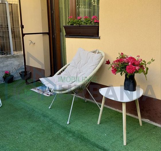 Garsonieră de 34 mp, parter, mobilată și utilată, loc de parcare și curte incluse – Valea Adâncă - Poză 1