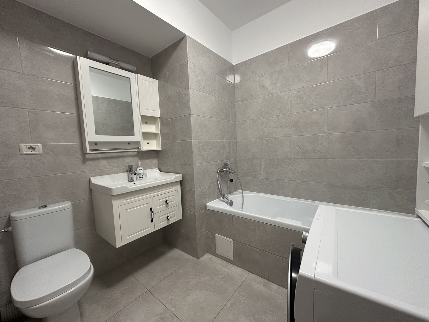 DOBROESTI - Fundeni | Chirie 3 Camere + Parcare + Boxa - Poză 10